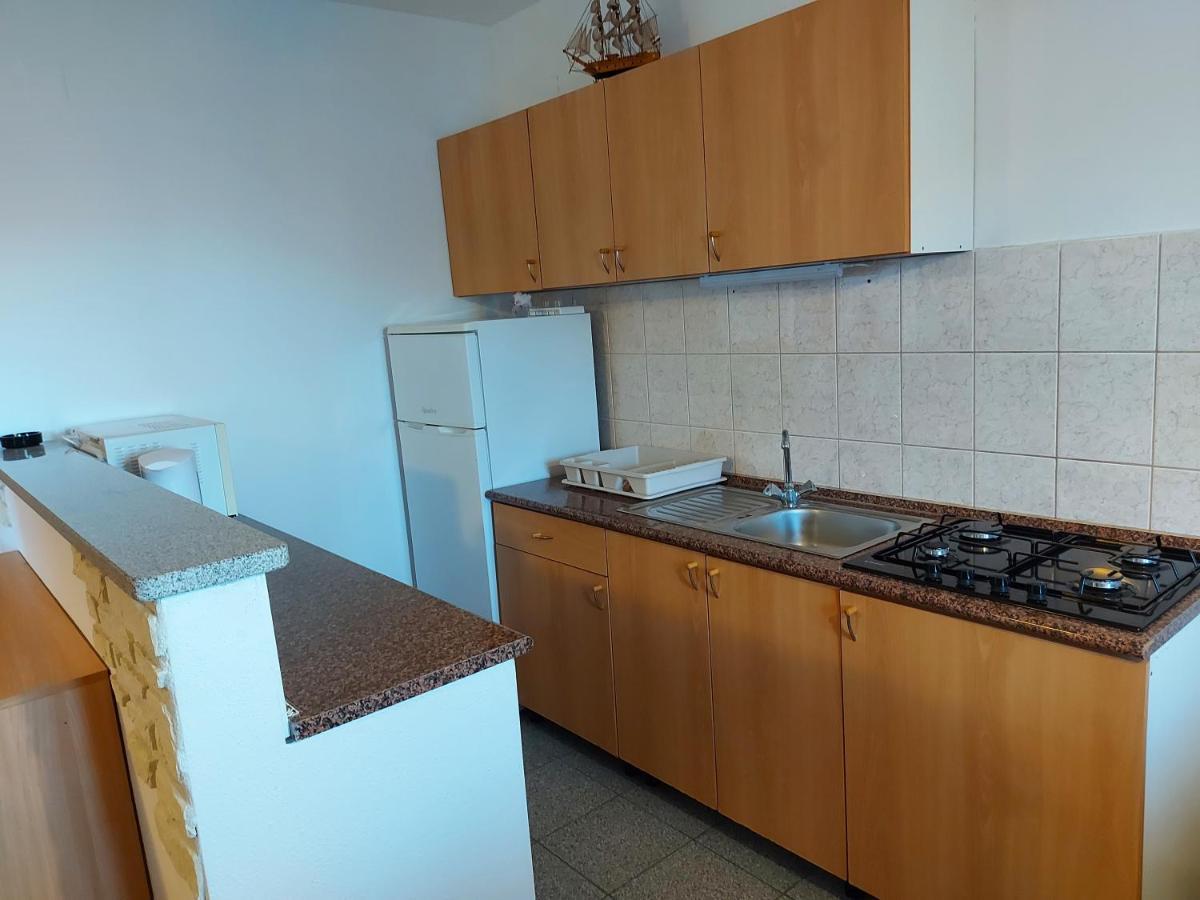 Apartmani Tatjana Okrug Gornji Exteriör bild