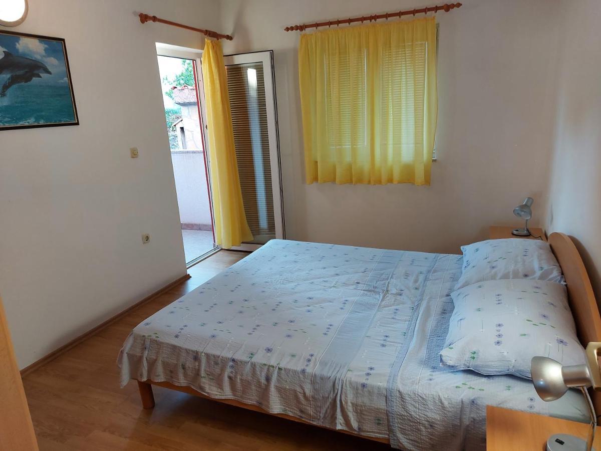 Apartmani Tatjana Okrug Gornji Exteriör bild